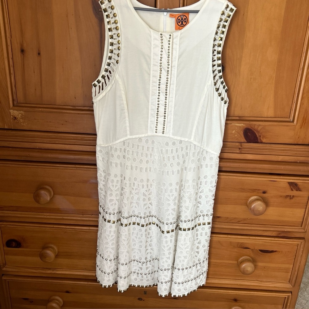 Tory Burch Womens Sz 6 White Sleeveless Studded Cutwork Mini Dress Summer Resort - Picture 2 of 10
